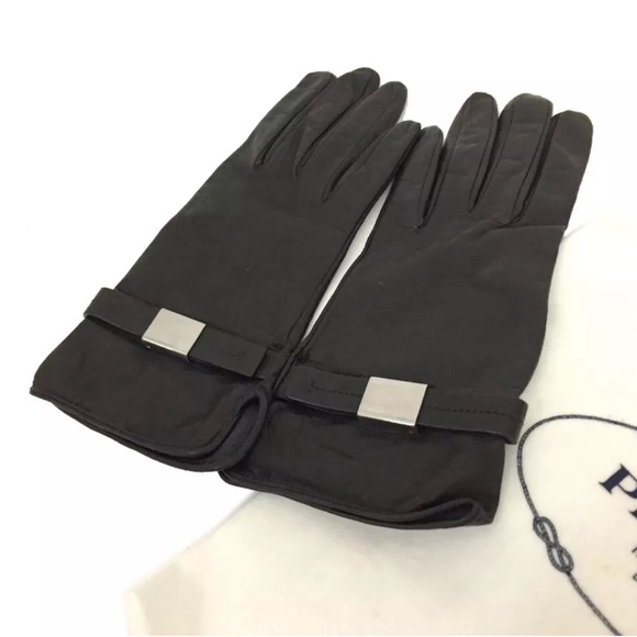 PRADA Logo Plate Leather Gloves Black NEW w/dust bag - Picture 1 of 6